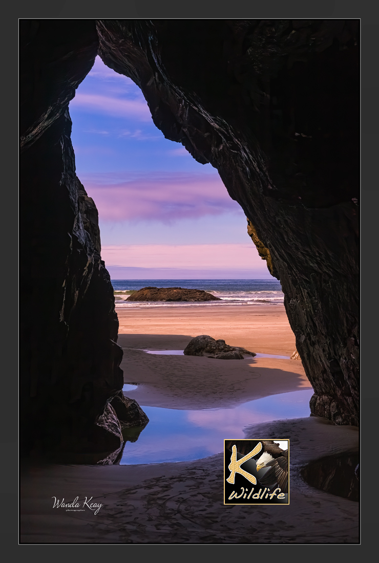 Tofino cave color