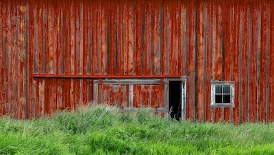 red barn 1